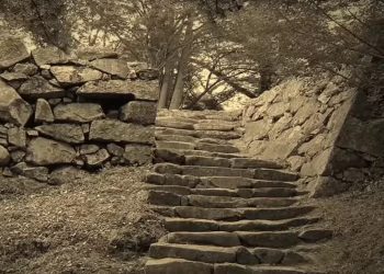 5 Titinggal Karajaan Galuh Purba anu Kawentar jeung Pangkolotna di Pulo Jawa